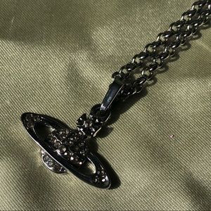 BLACK VIVIENNE WESTWOOD NECKLACE 🤍🤍